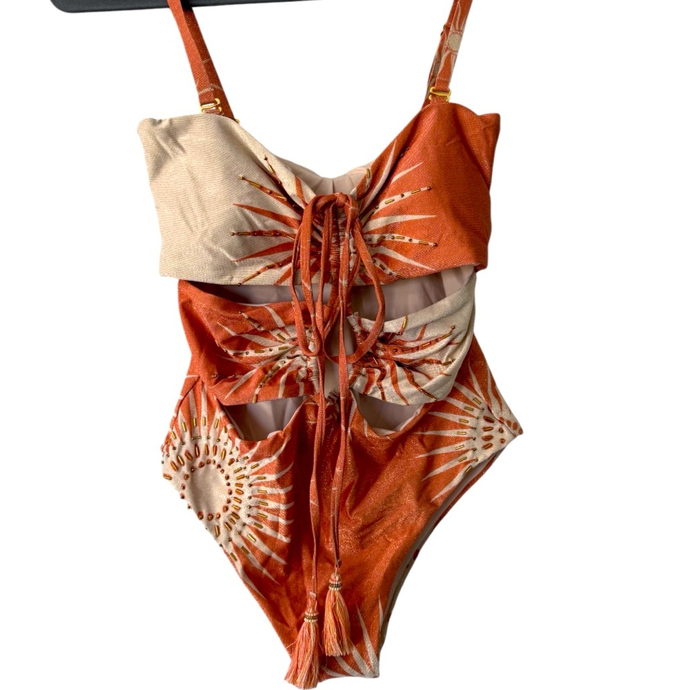 Cosita Linda Beachwear Size Small
*NWT*